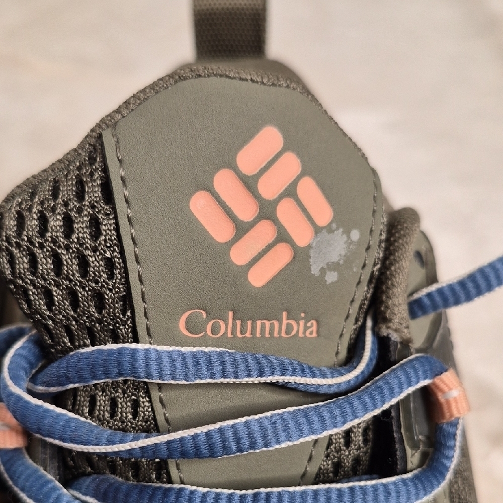 Columbia Women'solive Green Sneakers With Blue Laces View 5